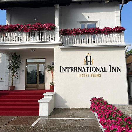 International Inn Paraćin Exteriör bild